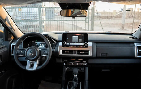 Mitsubishi L200, 2025 год, 4 980 000 рублей, 8 фотография