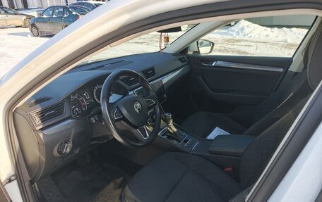 Skoda Superb III рестайлинг, 2018 год, 1 800 000 рублей, 10 фотография