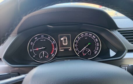 Skoda Superb III рестайлинг, 2018 год, 1 800 000 рублей, 9 фотография