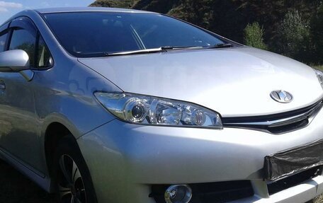 Toyota Wish II, 2013 год, 1 600 000 рублей, 2 фотография