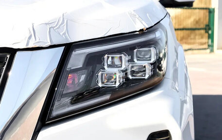 Nissan Navara (Frontier), 2025 год, 4 650 000 рублей, 4 фотография