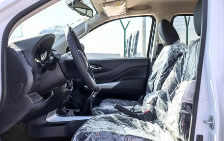 Nissan Navara (Frontier), 2025 год, 4 650 000 рублей, 5 фотография