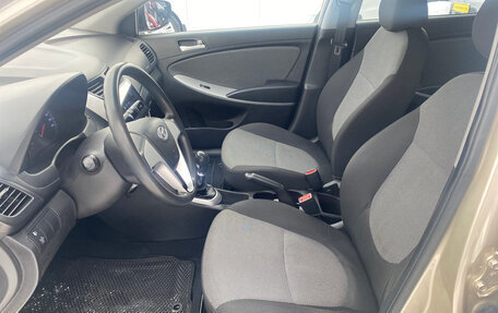 Hyundai Solaris II рестайлинг, 2011 год, 700 000 рублей, 11 фотография