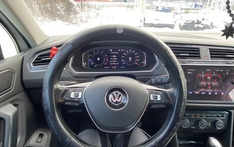 Volkswagen Tiguan II, 2020 год, 2 700 000 рублей, 13 фотография