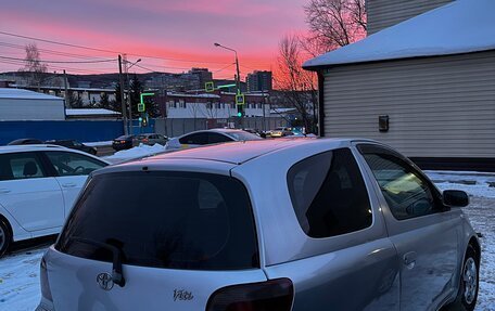 Toyota Vitz, 2000 год, 325 000 рублей, 3 фотография