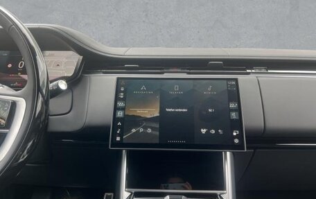 Land Rover Range Rover IV рестайлинг, 2025 год, 30 990 000 рублей, 12 фотография