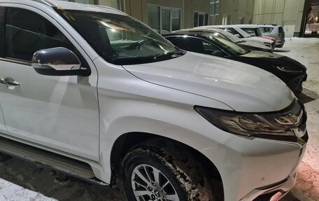 Mitsubishi Pajero Sport III рестайлинг, 2019 год, 2 590 000 рублей, 2 фотография