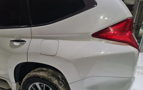 Mitsubishi Pajero Sport III рестайлинг, 2019 год, 2 590 000 рублей, 3 фотография