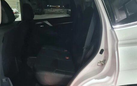 Mitsubishi Pajero Sport III рестайлинг, 2019 год, 2 590 000 рублей, 17 фотография