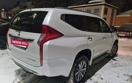 Mitsubishi Pajero Sport III рестайлинг, 2019 год, 2 590 000 рублей, 10 фотография