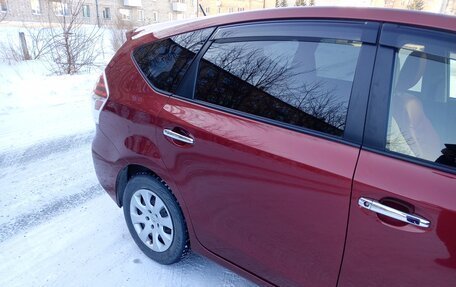 Toyota Prius Alpha I (ZVW40/41), 2019 год, 1 900 000 рублей, 5 фотография