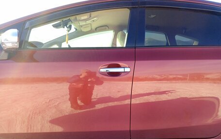 Toyota Prius Alpha I (ZVW40/41), 2019 год, 1 900 000 рублей, 14 фотография