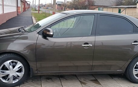 KIA Cerato III, 2010 год, 900 000 рублей, 2 фотография