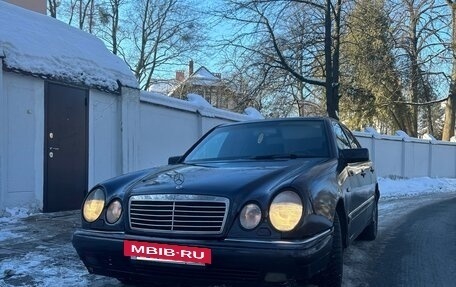 Mercedes-Benz E-Класс, 1995 год, 260 000 рублей, 2 фотография