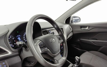 Hyundai Solaris II рестайлинг, 2018 год, 1 380 000 рублей, 13 фотография