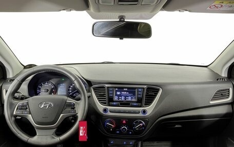 Hyundai Solaris II рестайлинг, 2018 год, 1 380 000 рублей, 10 фотография