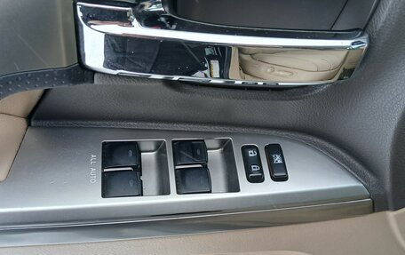 Toyota Land Cruiser 200, 2012 год, 3 344 000 рублей, 23 фотография