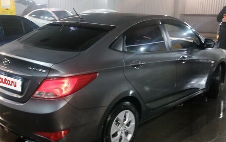 Hyundai Solaris II рестайлинг, 2014 год, 900 000 рублей, 5 фотография