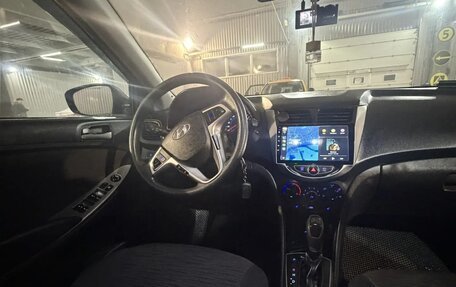 Hyundai Solaris II рестайлинг, 2014 год, 900 000 рублей, 7 фотография