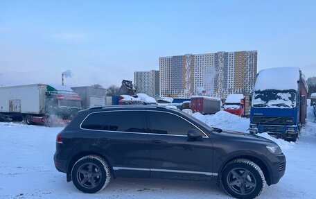 Volkswagen Touareg III, 2012 год, 2 600 000 рублей, 2 фотография