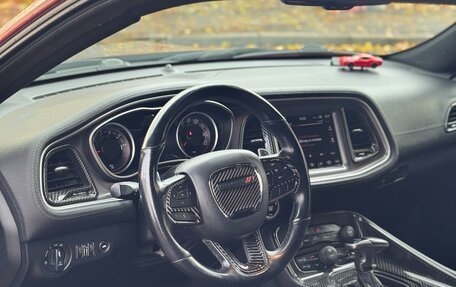 Dodge Challenger III рестайлинг 2, 2019 год, 3 600 000 рублей, 9 фотография