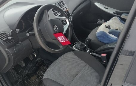 Hyundai Solaris II рестайлинг, 2012 год, 675 000 рублей, 5 фотография