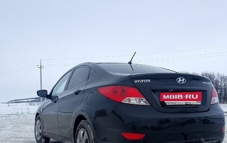 Hyundai Solaris II рестайлинг, 2012 год, 675 000 рублей, 15 фотография