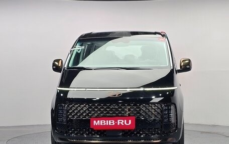 Hyundai Staria, 2025 год, 9 990 000 рублей, 2 фотография