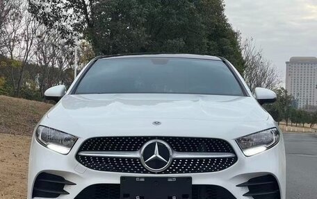 Mercedes-Benz A-Класс, 2022 год, 1 650 000 рублей, 1 фотография