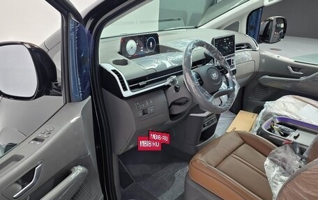 Hyundai Staria, 2025 год, 9 990 000 рублей, 7 фотография