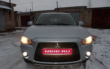 Mitsubishi Outlander III рестайлинг 3, 2010 год, 1 250 000 рублей, 3 фотография