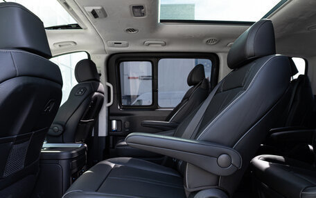 Hyundai Staria, 2024 год, 8 890 000 рублей, 29 фотография