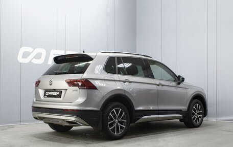 Volkswagen Tiguan II, 2018 год, 2 160 000 рублей, 2 фотография