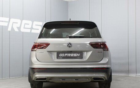 Volkswagen Tiguan II, 2018 год, 2 160 000 рублей, 4 фотография