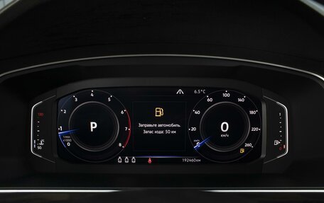 Volkswagen Tiguan II, 2018 год, 2 160 000 рублей, 14 фотография