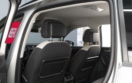 Volkswagen Tiguan II, 2018 год, 2 160 000 рублей, 10 фотография