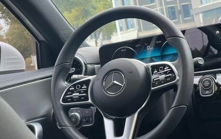 Mercedes-Benz A-Класс, 2022 год, 1 650 000 рублей, 9 фотография