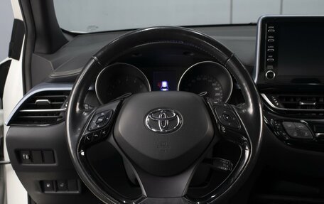 Toyota C-HR I рестайлинг, 2020 год, 2 830 000 рублей, 11 фотография