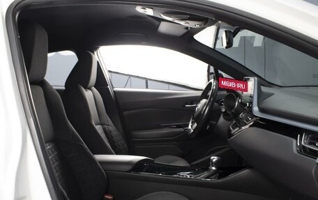 Toyota C-HR I рестайлинг, 2020 год, 2 830 000 рублей, 7 фотография