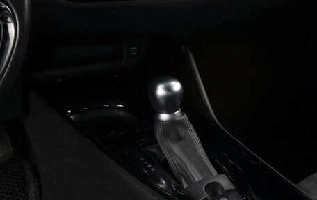 Toyota C-HR I рестайлинг, 2020 год, 2 830 000 рублей, 16 фотография