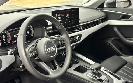 Audi A4, 2022 год, 2 600 000 рублей, 8 фотография