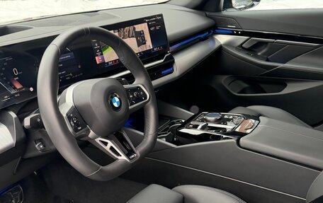 BMW 5 серия, 2024 год, 6 450 000 рублей, 10 фотография