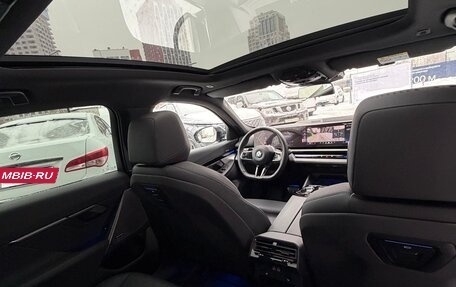 BMW 5 серия, 2024 год, 6 450 000 рублей, 13 фотография