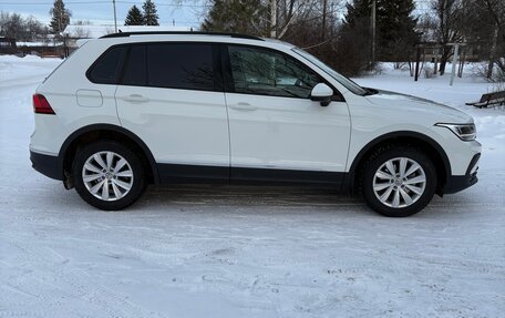 Volkswagen Tiguan II, 2022 год, 3 650 000 рублей, 2 фотография