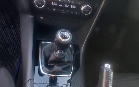 Mazda Axela, 2016 год, 1 225 000 рублей, 23 фотография