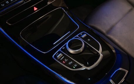 Mercedes-Benz E-Класс, 2017 год, 2 750 000 рублей, 10 фотография