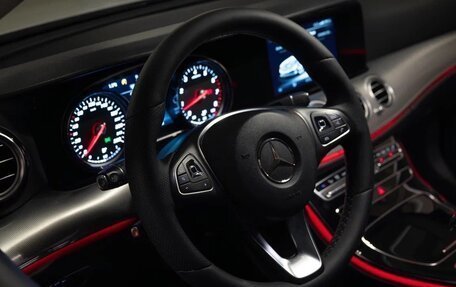 Mercedes-Benz E-Класс, 2017 год, 2 750 000 рублей, 11 фотография