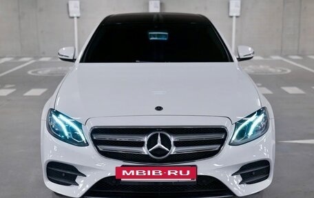 Mercedes-Benz E-Класс, 2017 год, 2 750 000 рублей, 17 фотография