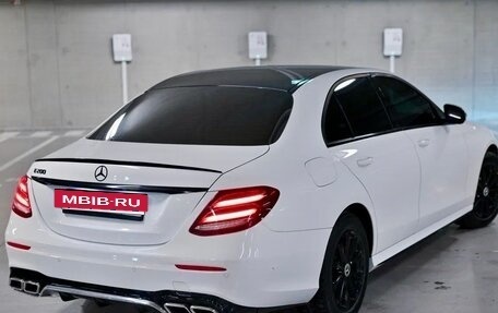 Mercedes-Benz E-Класс, 2017 год, 2 750 000 рублей, 14 фотография