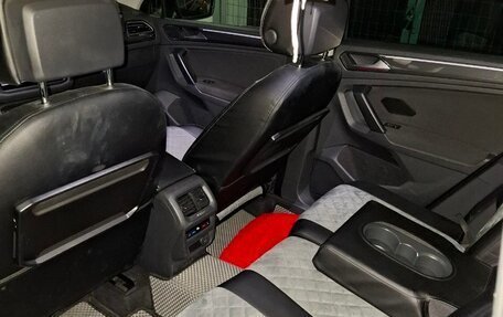 Volkswagen Tiguan II, 2017 год, 2 300 000 рублей, 9 фотография